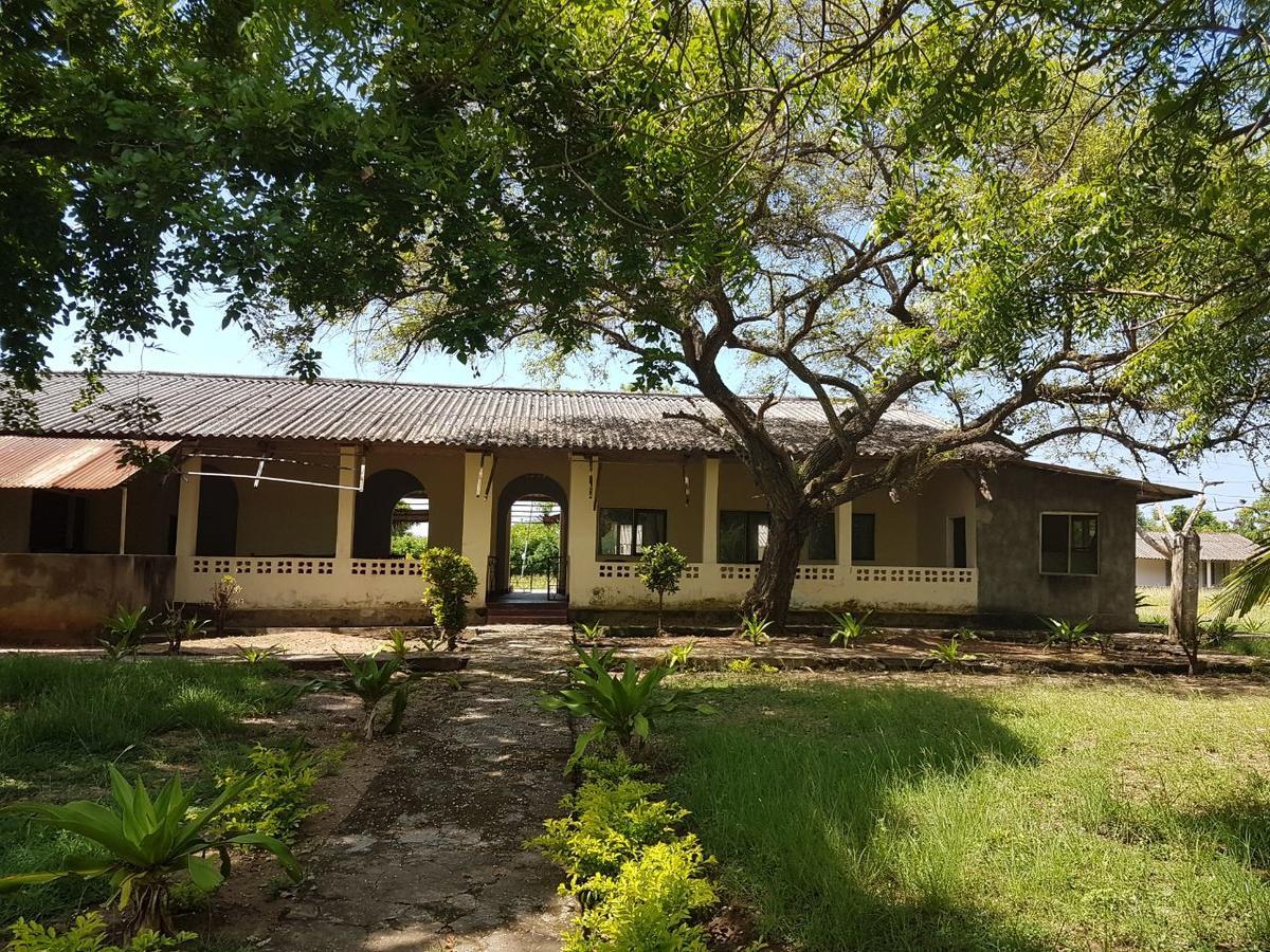 Safari Lodge Tanga Exterior foto